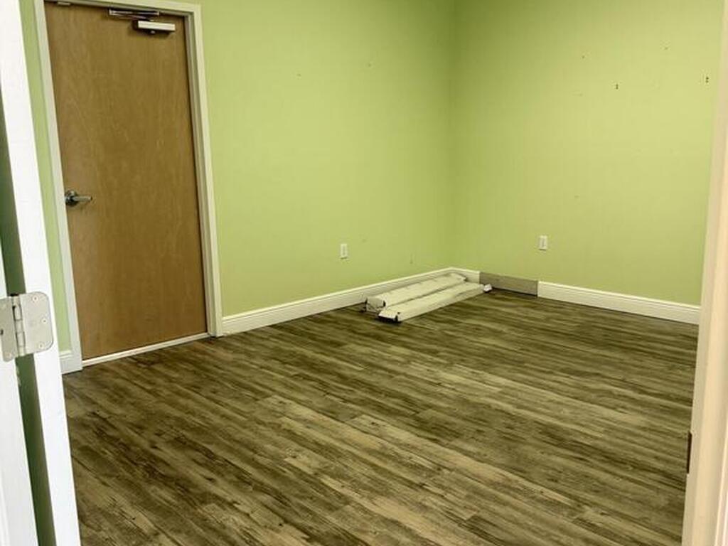 660 E Eau Gallie Boulevard, Indian Harbour Beach, FL 32937