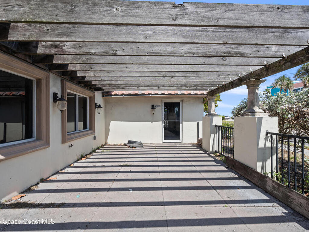 2 5th Avenue, Indialantic, FL 32903