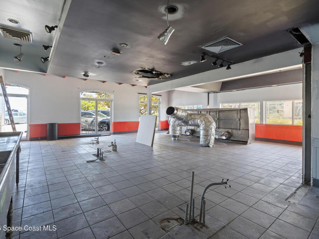 2 5th Avenue, Indialantic, FL 32903