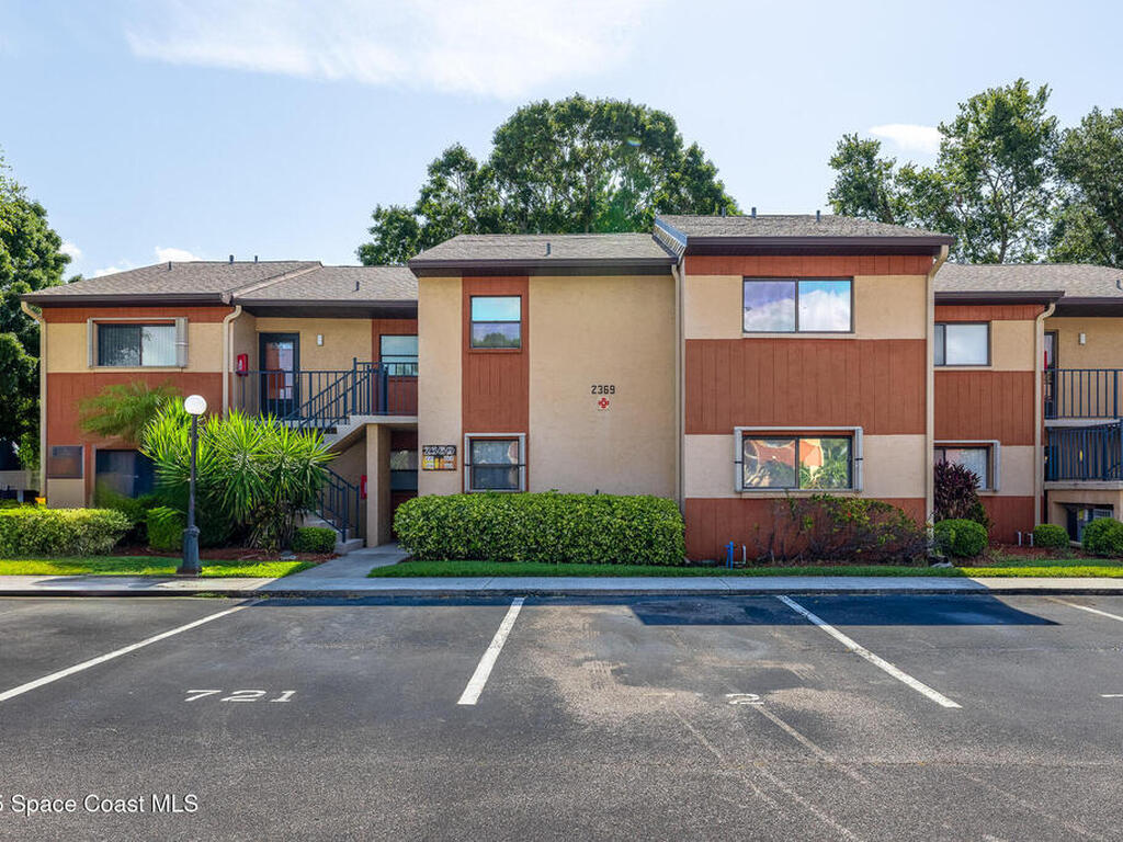 2369 Golf Lake Circle, Melbourne, FL 32935