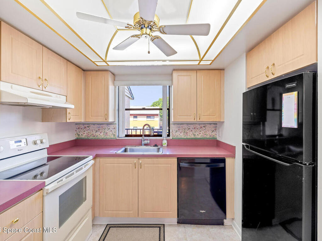 2369 Golf Lake Circle, Melbourne, FL 32935