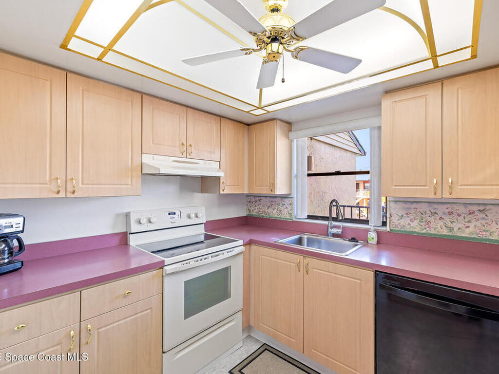 2369 Golf Lake Circle, Melbourne, FL 32935