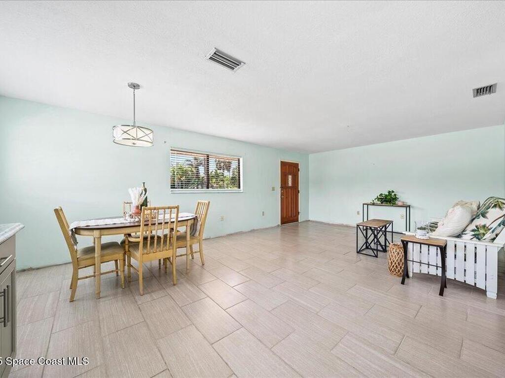 190 S Orlando Avenue, Cocoa Beach, FL 32931
