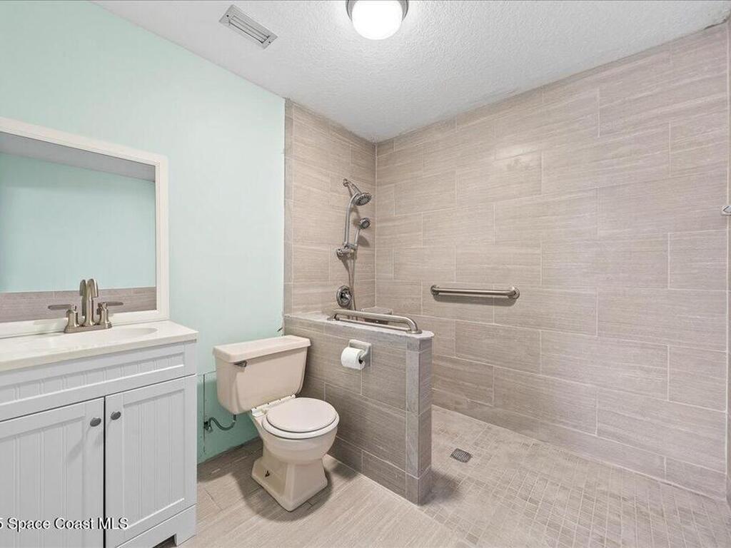 190 S Orlando Avenue, Cocoa Beach, FL 32931