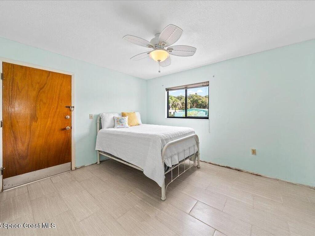 190 S Orlando Avenue, Cocoa Beach, FL 32931