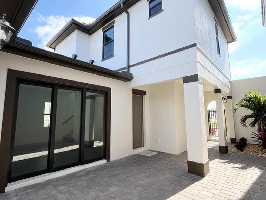 7740 Allure Drive, Melbourne, FL 32940