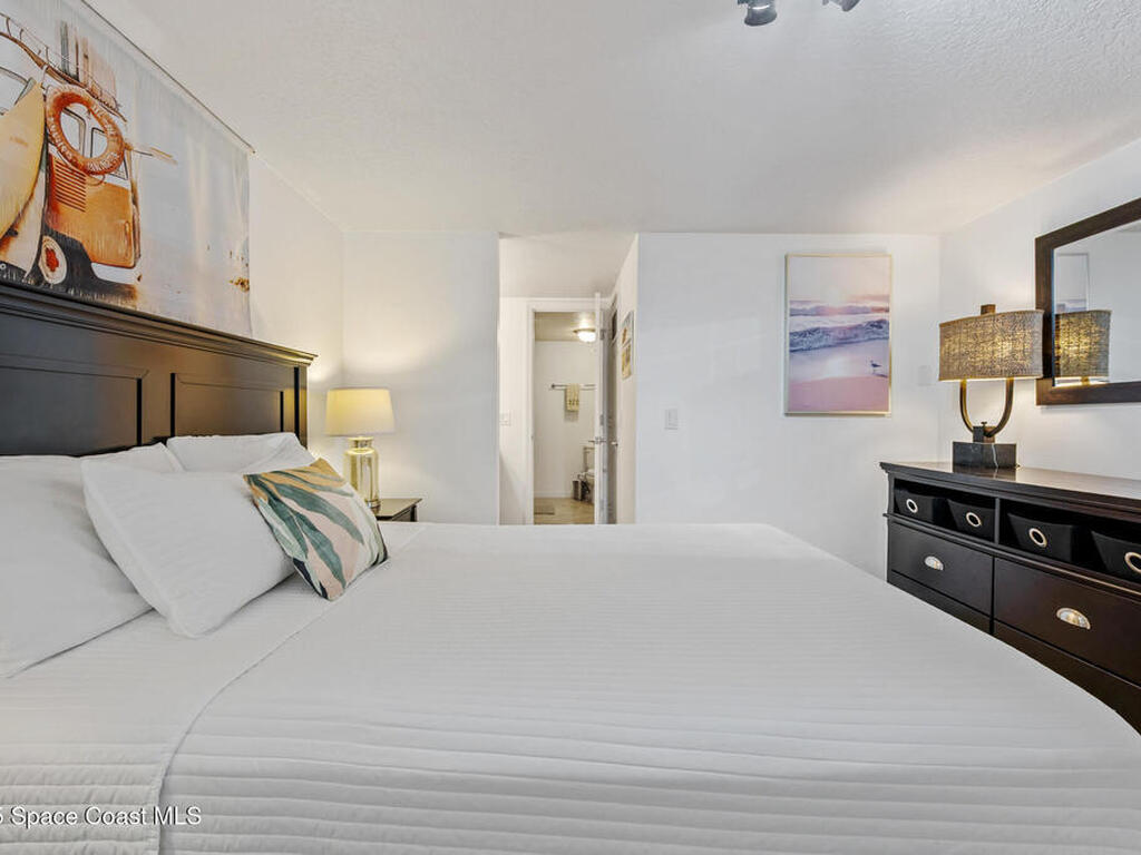 8600 Ridgewood Avenue, Cape Canaveral, FL 32920