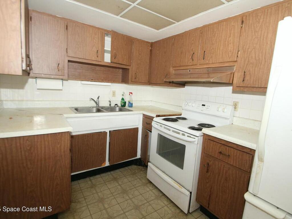 1798 Hudson Circle, Melbourne, FL 32935