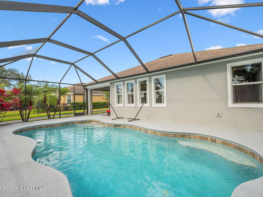 8601 Strom Park Drive, Melbourne, FL 32940