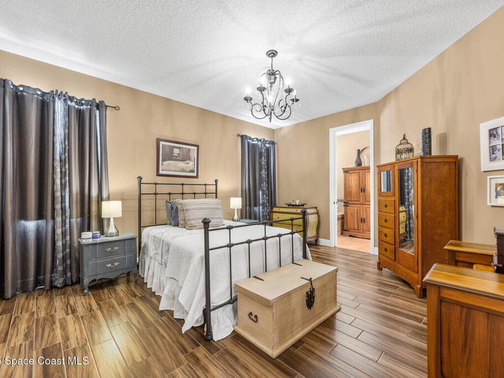 8601 Strom Park Drive, Melbourne, FL 32940