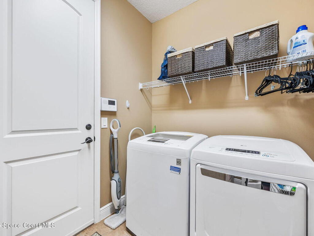 8601 Strom Park Drive, Melbourne, FL 32940