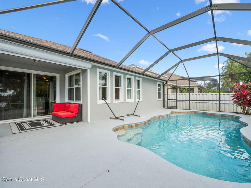 8601 Strom Park Drive, Melbourne, FL 32940