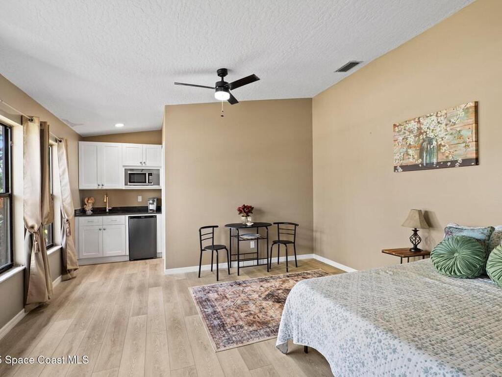 2033 Thistle Drive, Melbourne, FL 32935