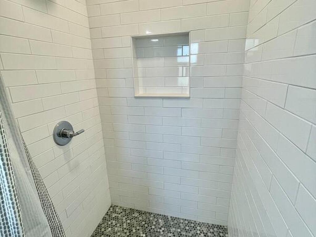 132 E Gadsden Lane, Cocoa Beach, FL 32931