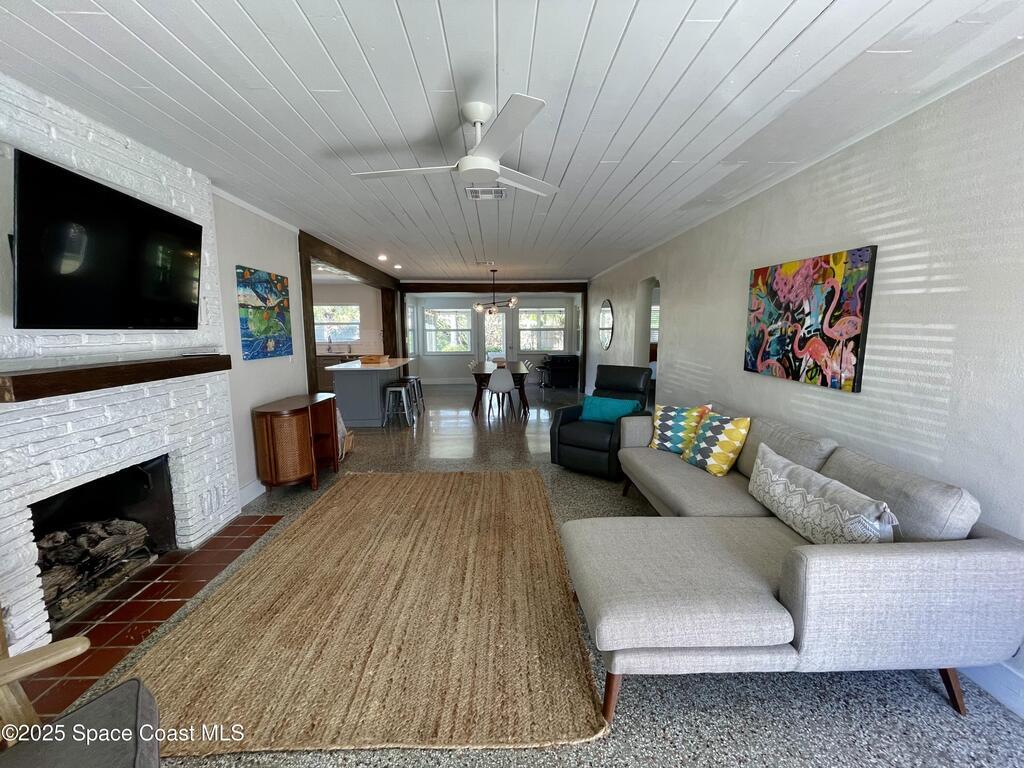 132 E Gadsden Lane, Cocoa Beach, FL 32931