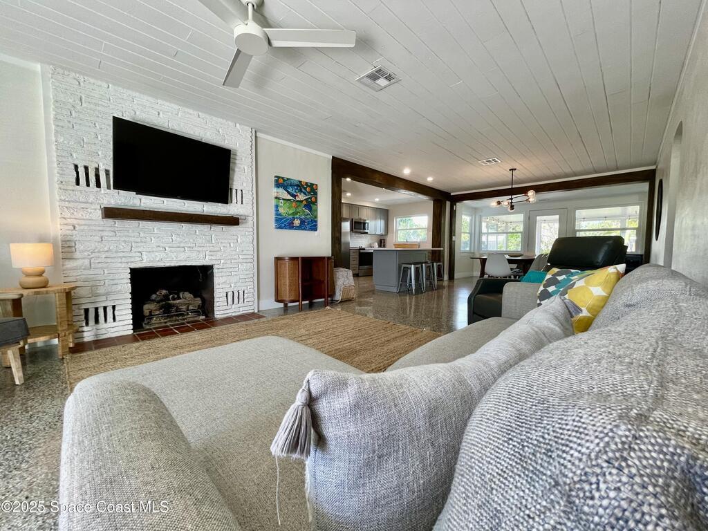 132 E Gadsden Lane, Cocoa Beach, FL 32931