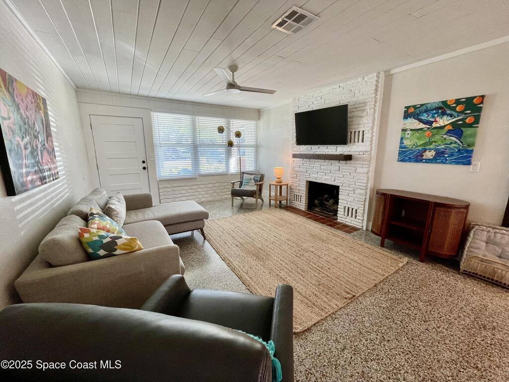 132 E Gadsden Lane, Cocoa Beach, FL 32931