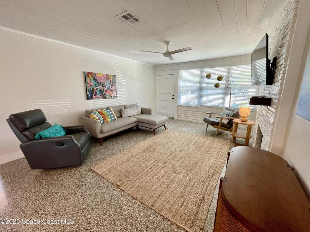 132 E Gadsden Lane, Cocoa Beach, FL 32931