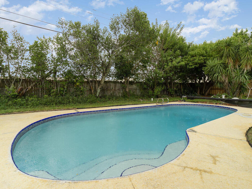 2125 Smathers Circle, Melbourne, FL 32935