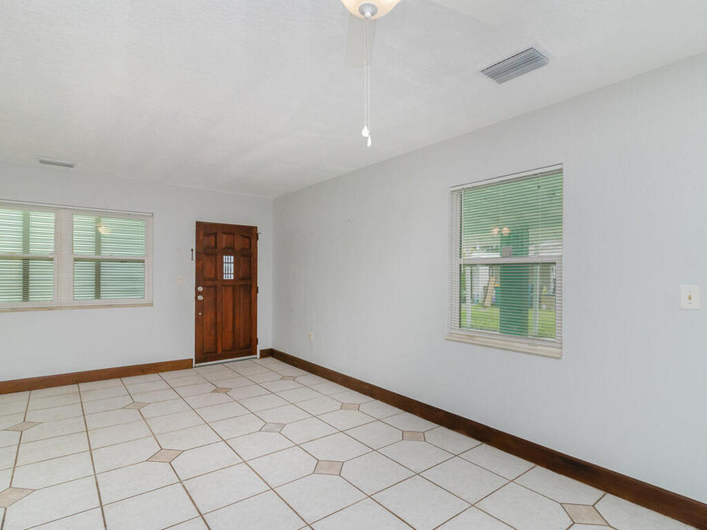 2125 Smathers Circle, Melbourne, FL 32935