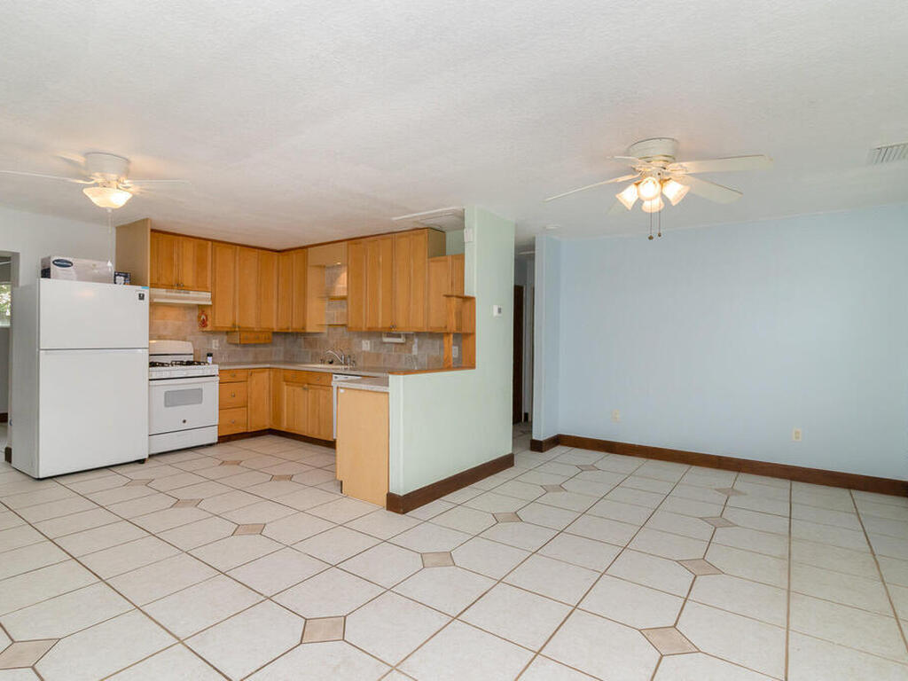 2125 Smathers Circle, Melbourne, FL 32935