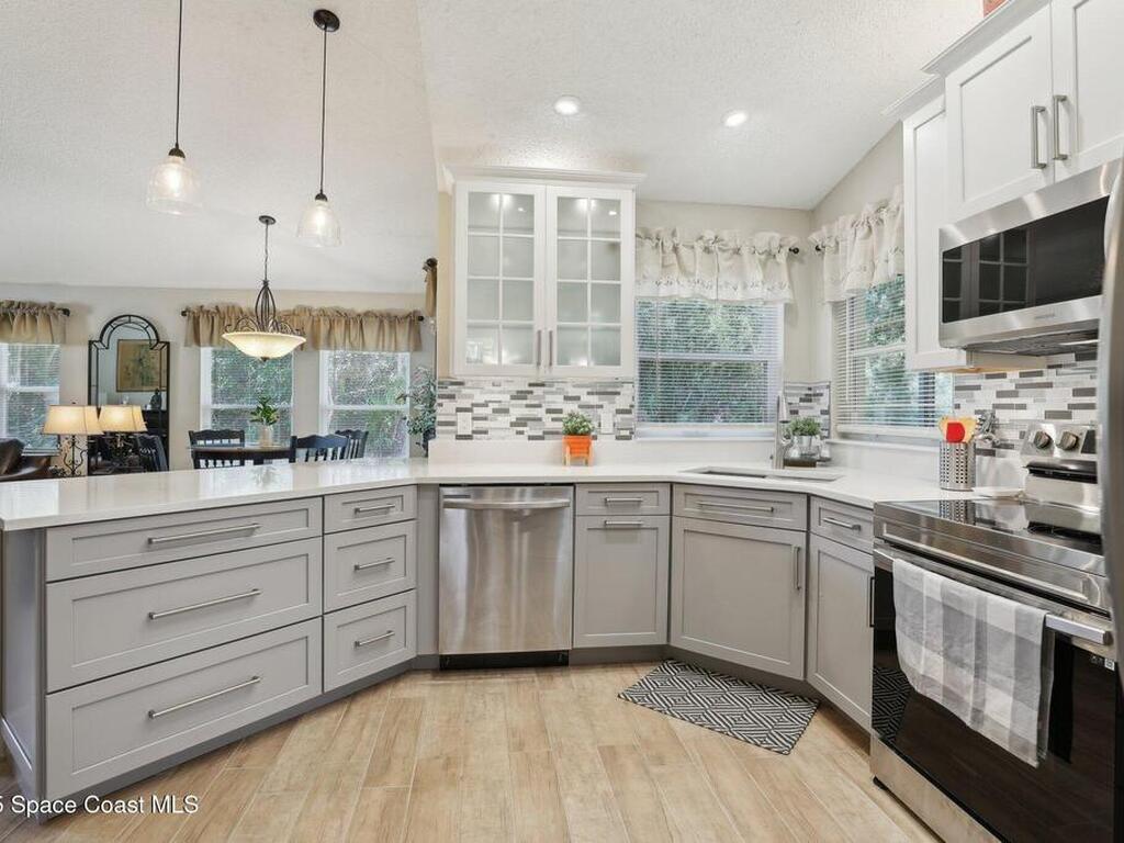 1009 Homewood Avenue, Melbourne, FL 32940