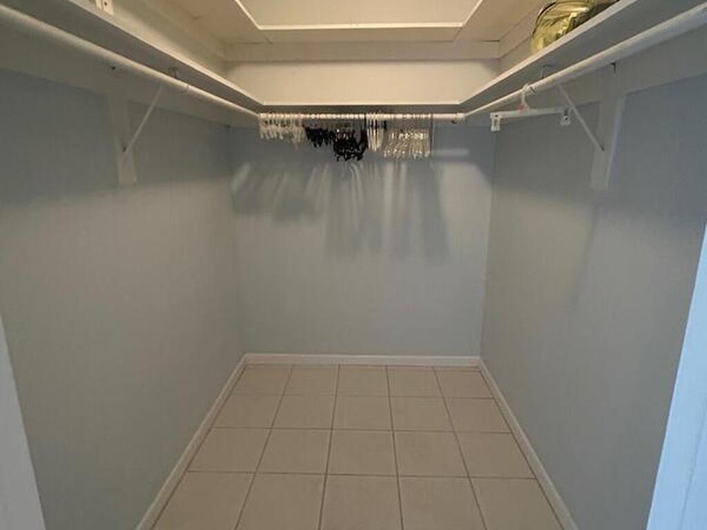 2135 N Courtenay Parkway, Merritt Island, FL 32953