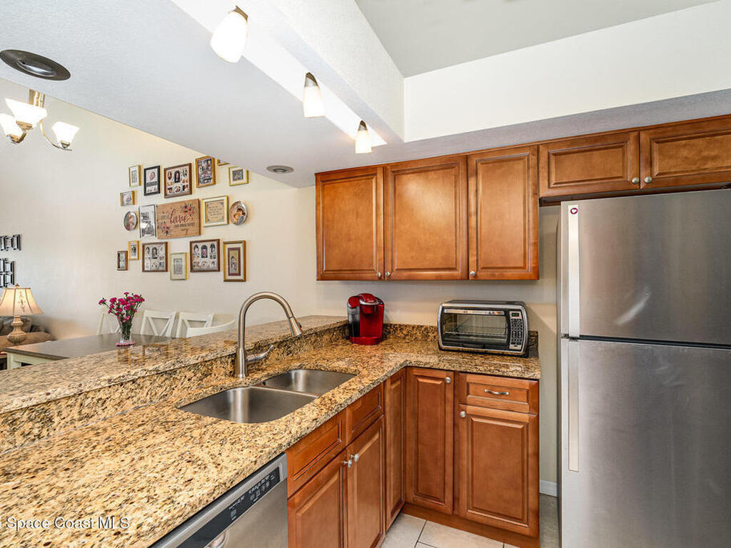 565 Shadow Wood Ln #334, Titusville, FL 32780