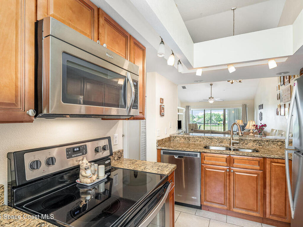 565 Shadow Wood Ln #334, Titusville, FL 32780