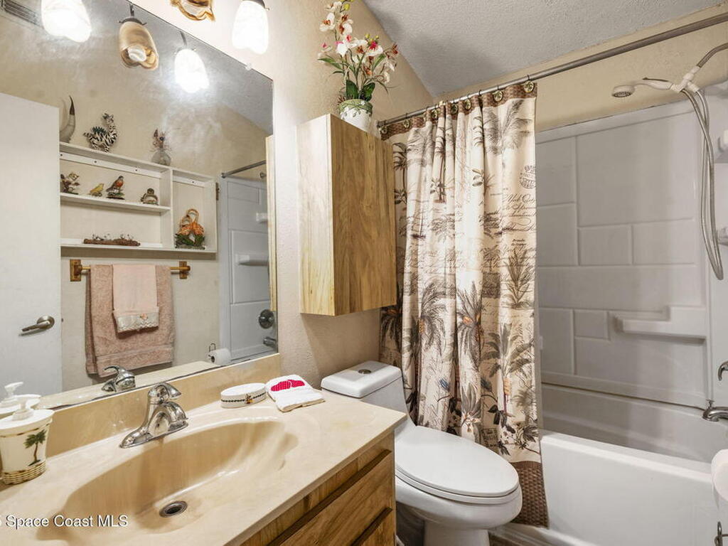 225 Chalet Avenue, Indialantic, FL 32903