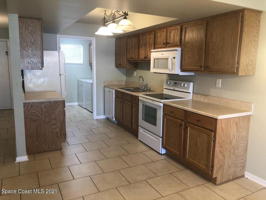 2135 N Courtenay Parkway, Merritt Island, FL 32953