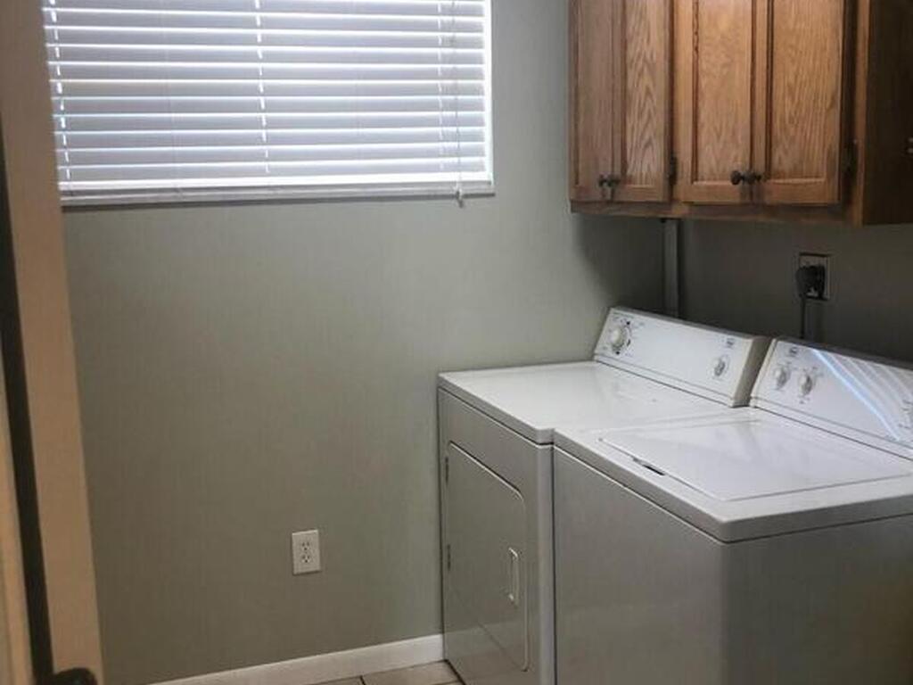 2135 N Courtenay Parkway, Merritt Island, FL 32953