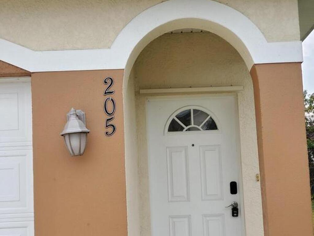 1045 Venetian Drive, Melbourne, FL 32904