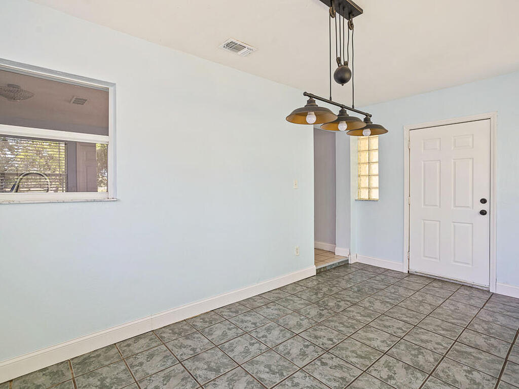 517 Fulton Street Street, Daytona Beach, FL 32114