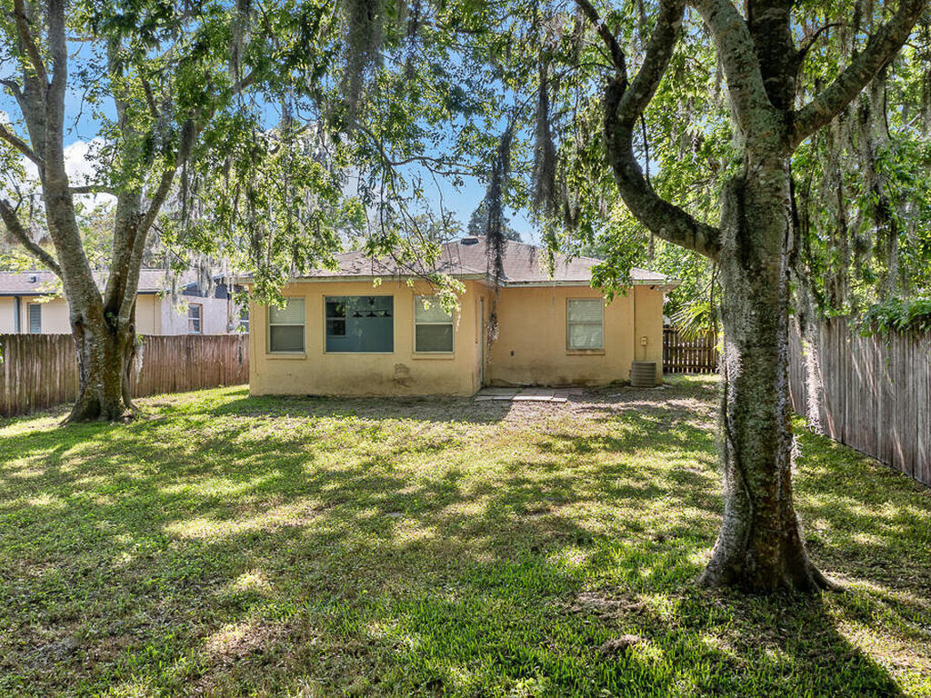 517 Fulton Street Street, Daytona Beach, FL 32114