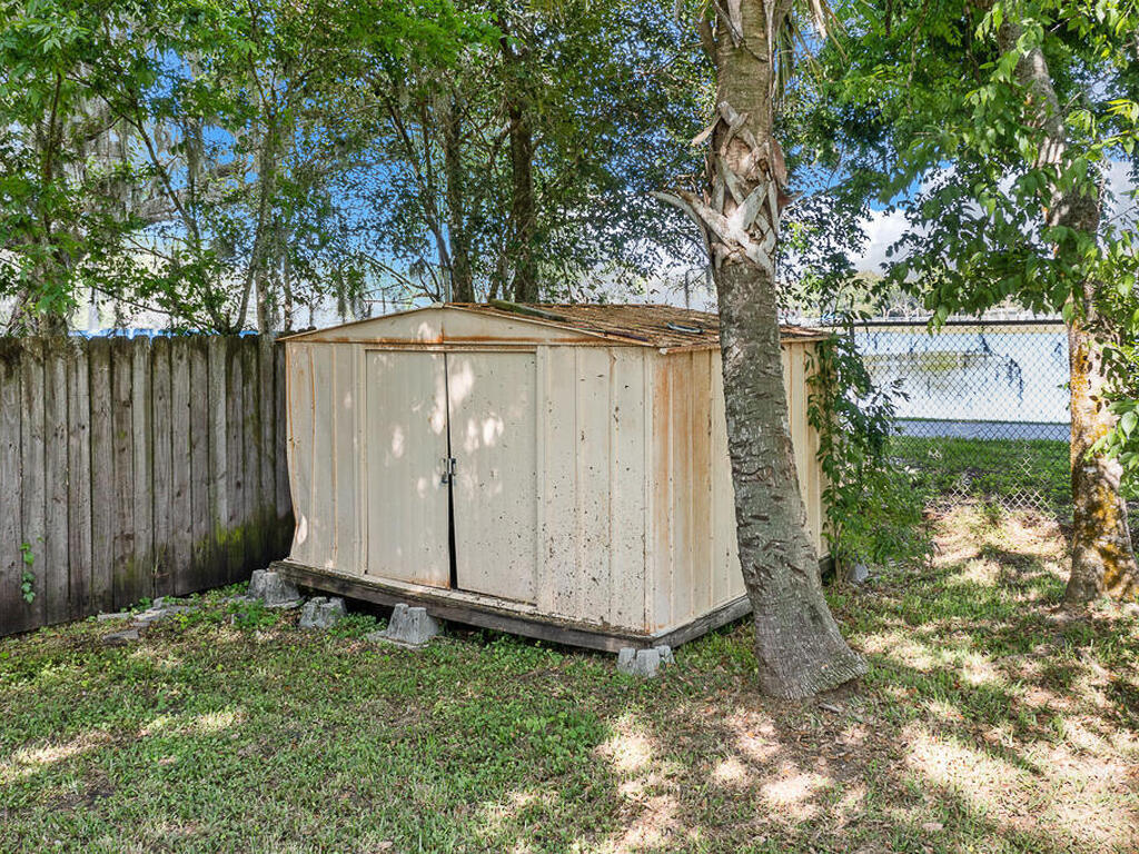 517 Fulton Street Street, Daytona Beach, FL 32114