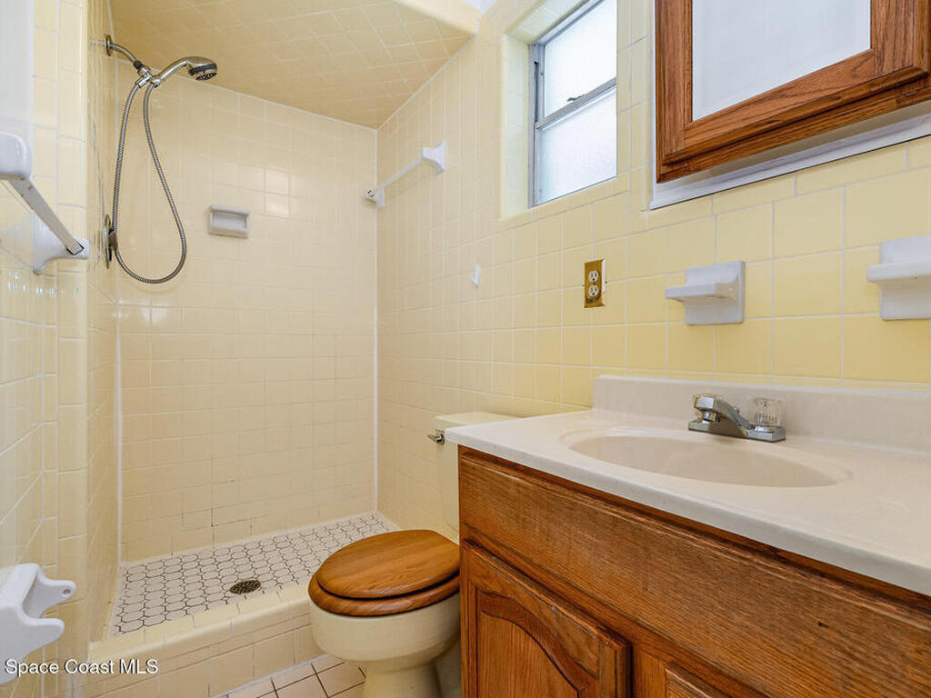 445 Pine Boulevard, Merritt Island, FL 32952