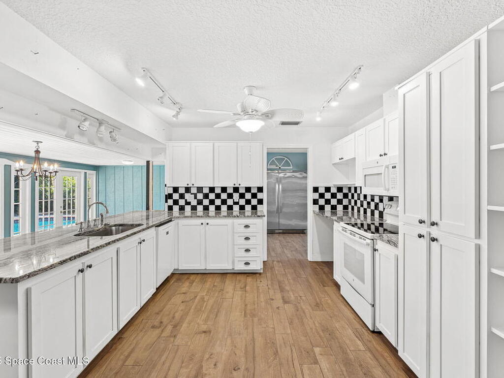 544 Solitaire Palm Drive, Indialantic, FL 32903