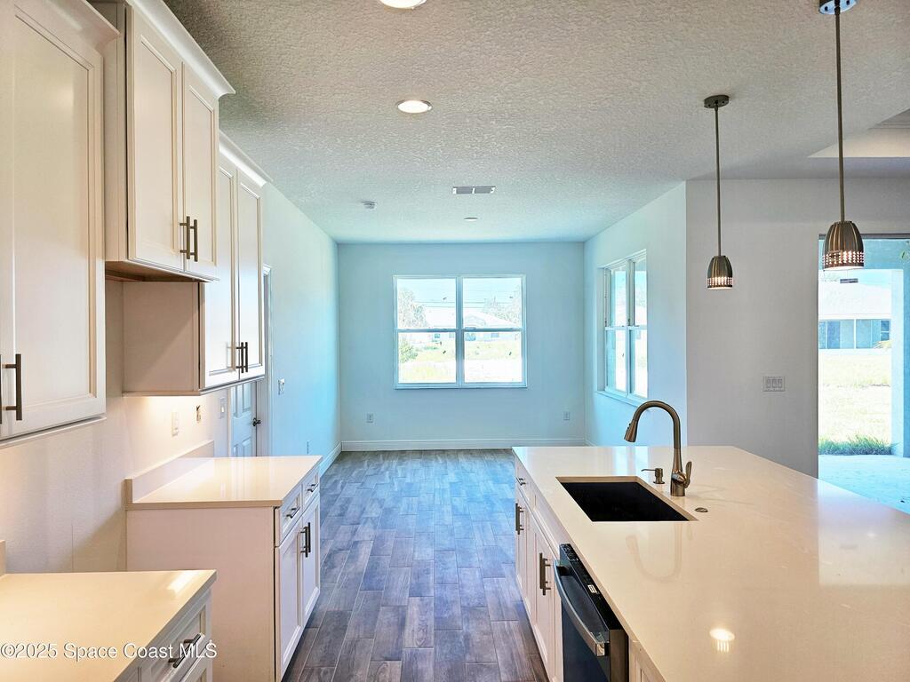 571 Fondulac Street, Palm Bay, FL 32908