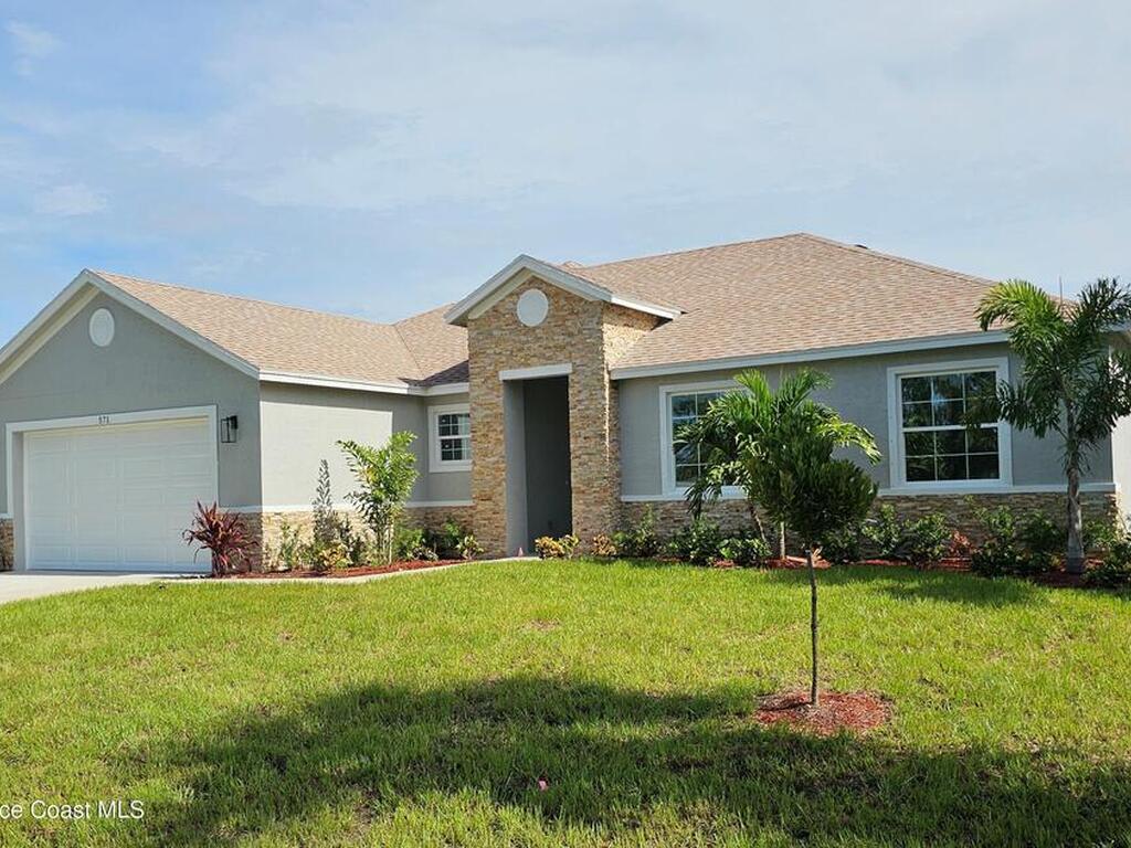 571 Fondulac Street, Palm Bay, FL 32908