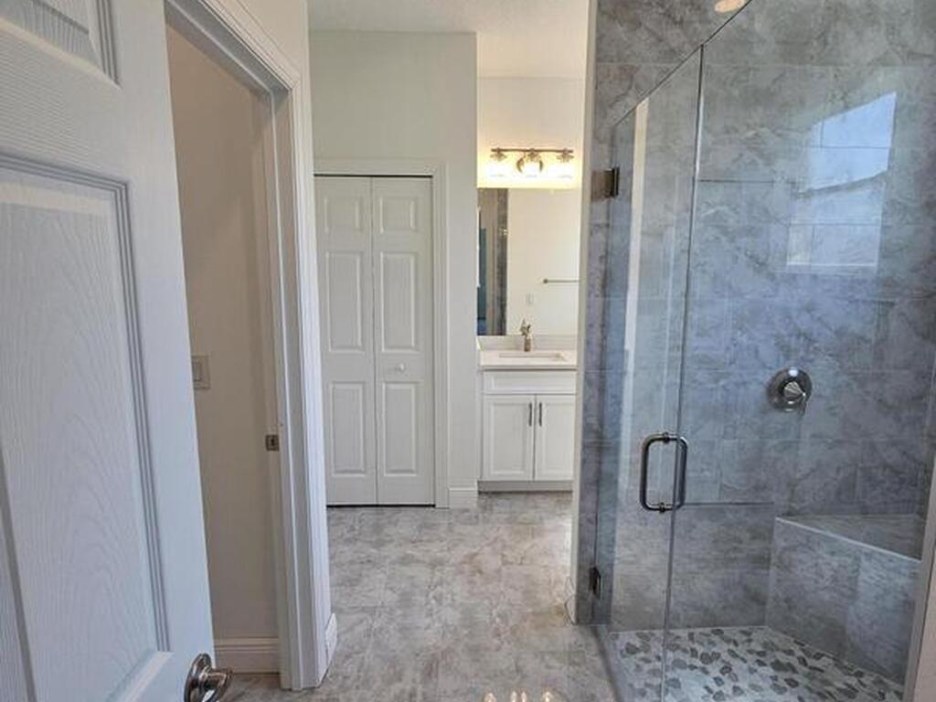 571 Fondulac Street, Palm Bay, FL 32908