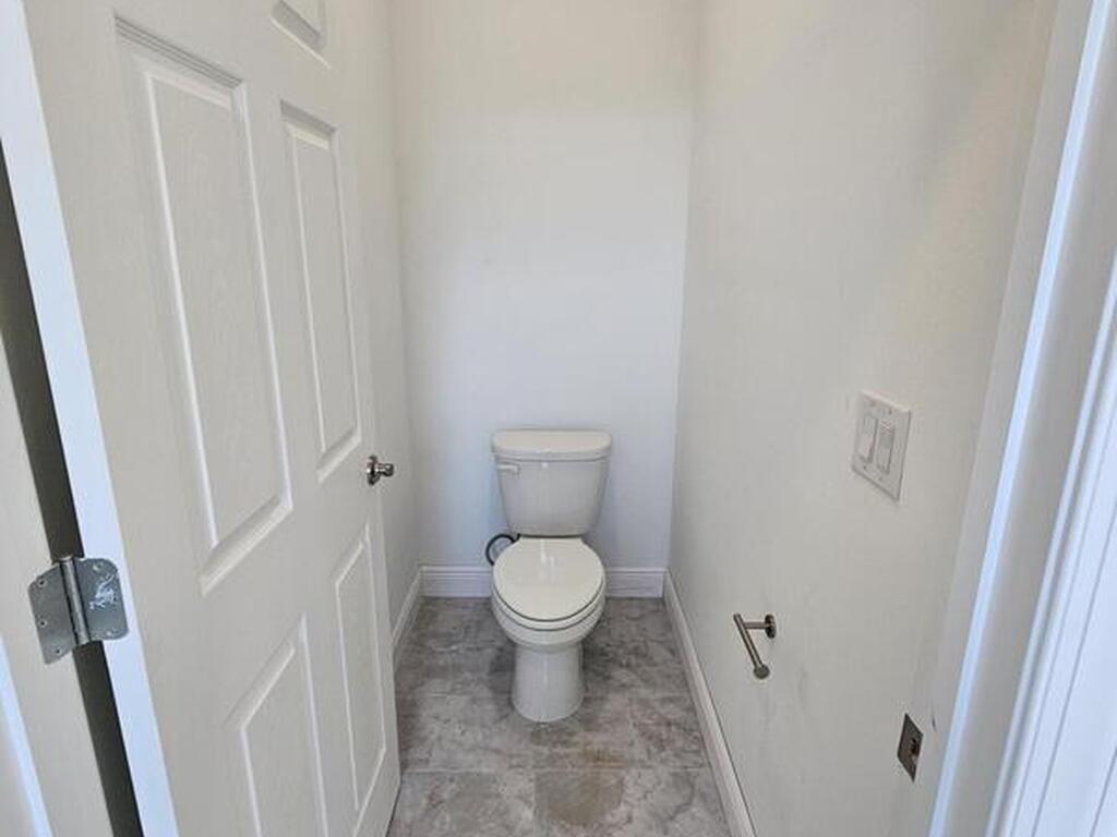 571 Fondulac Street, Palm Bay, FL 32908