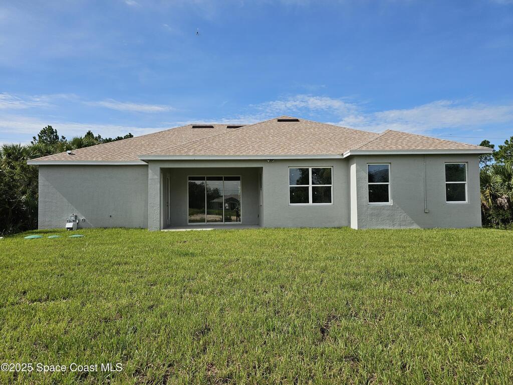 571 Fondulac Street, Palm Bay, FL 32908