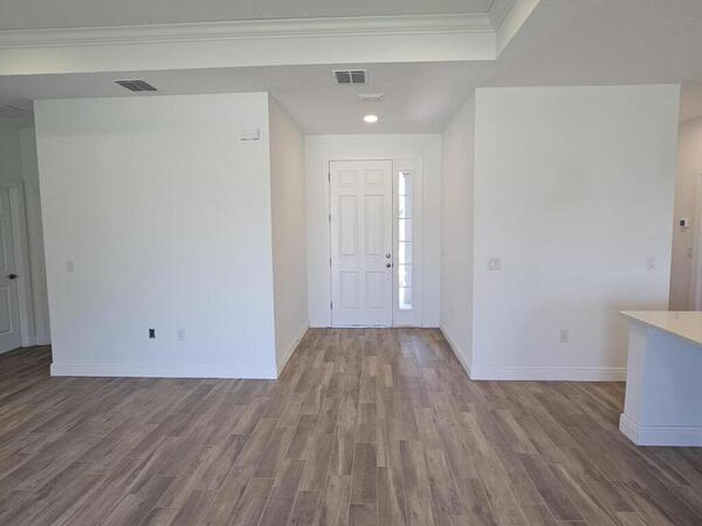 571 Fondulac Street, Palm Bay, FL 32908