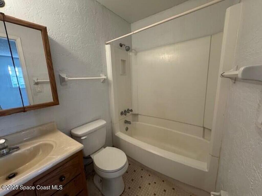 205 Bristol Lane, Melbourne, FL 32935