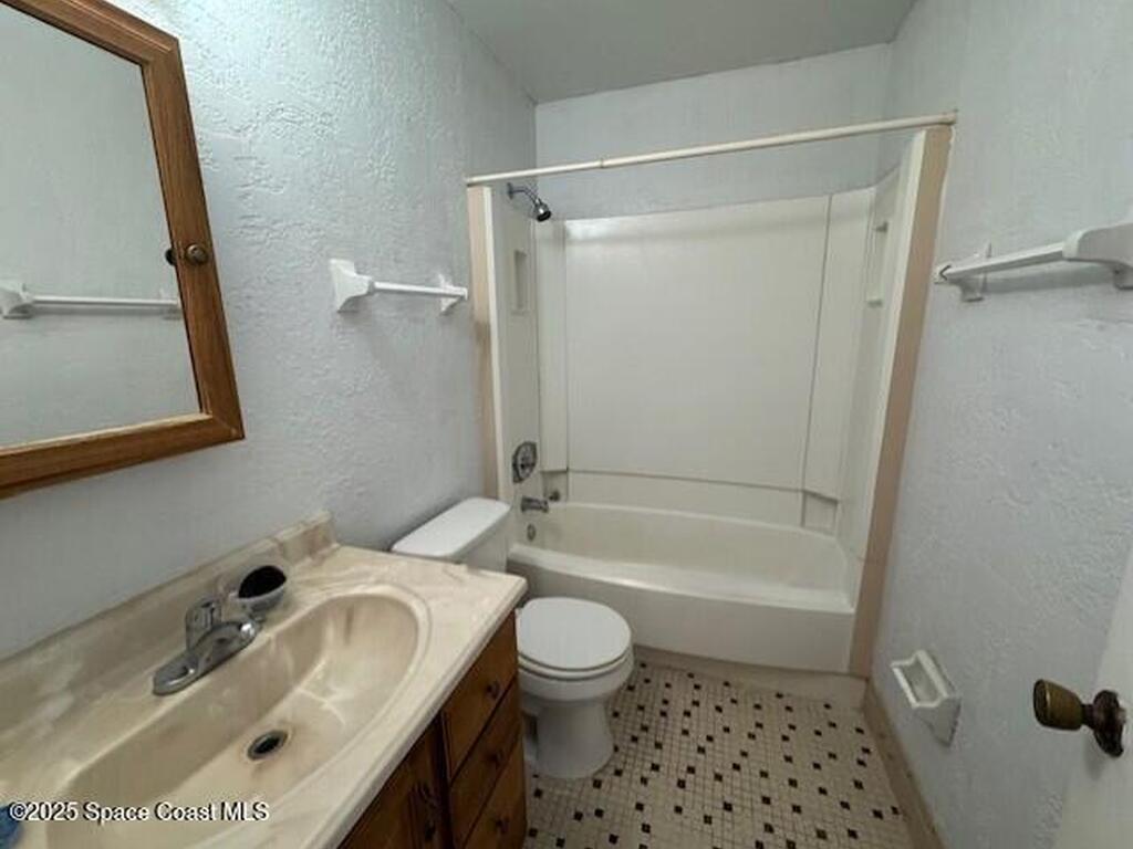 205 Bristol Lane, Melbourne, FL 32935