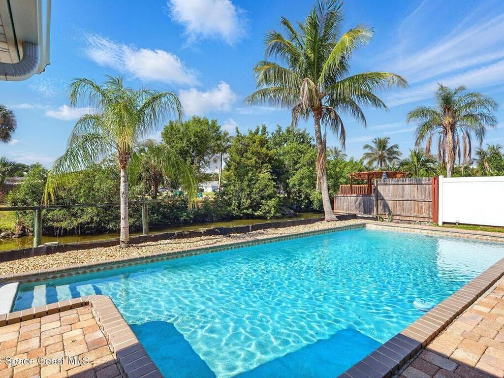 135 Richland Avenue, Merritt Island, FL 32953