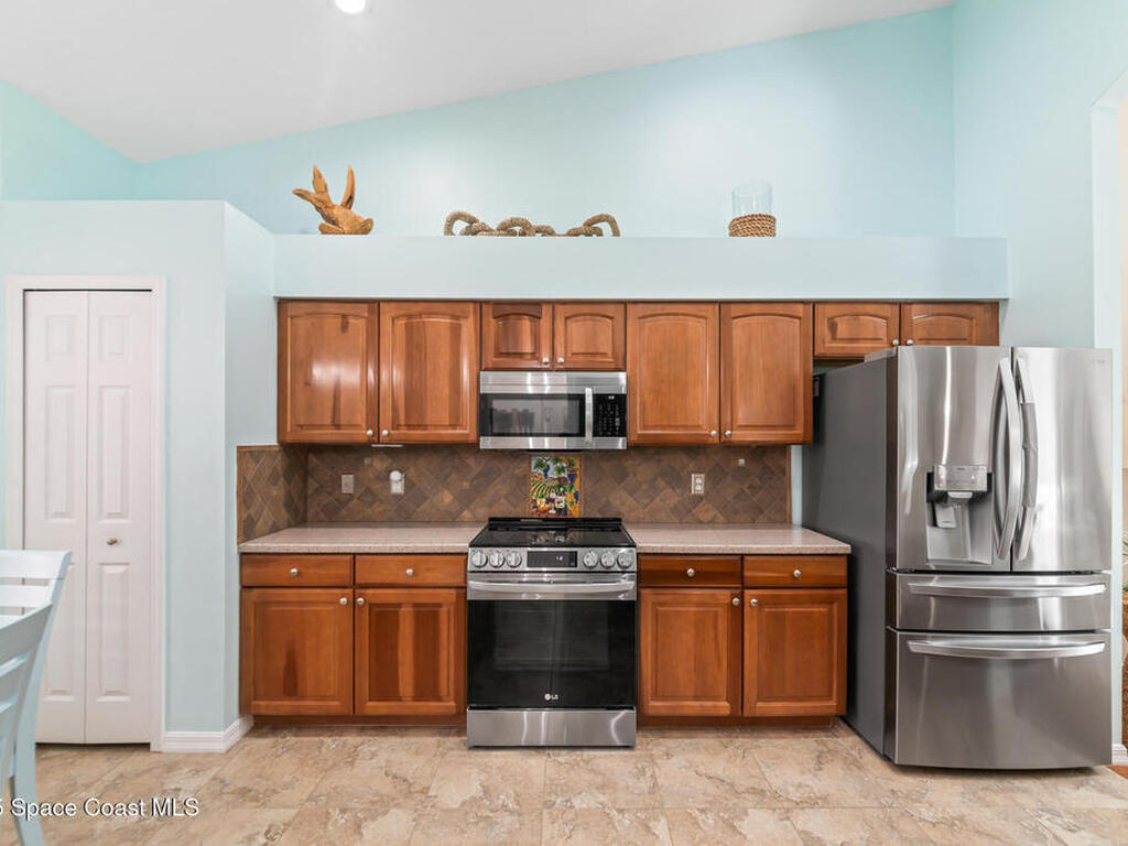 7701 Candlewick Drive, Melbourne, FL 32940