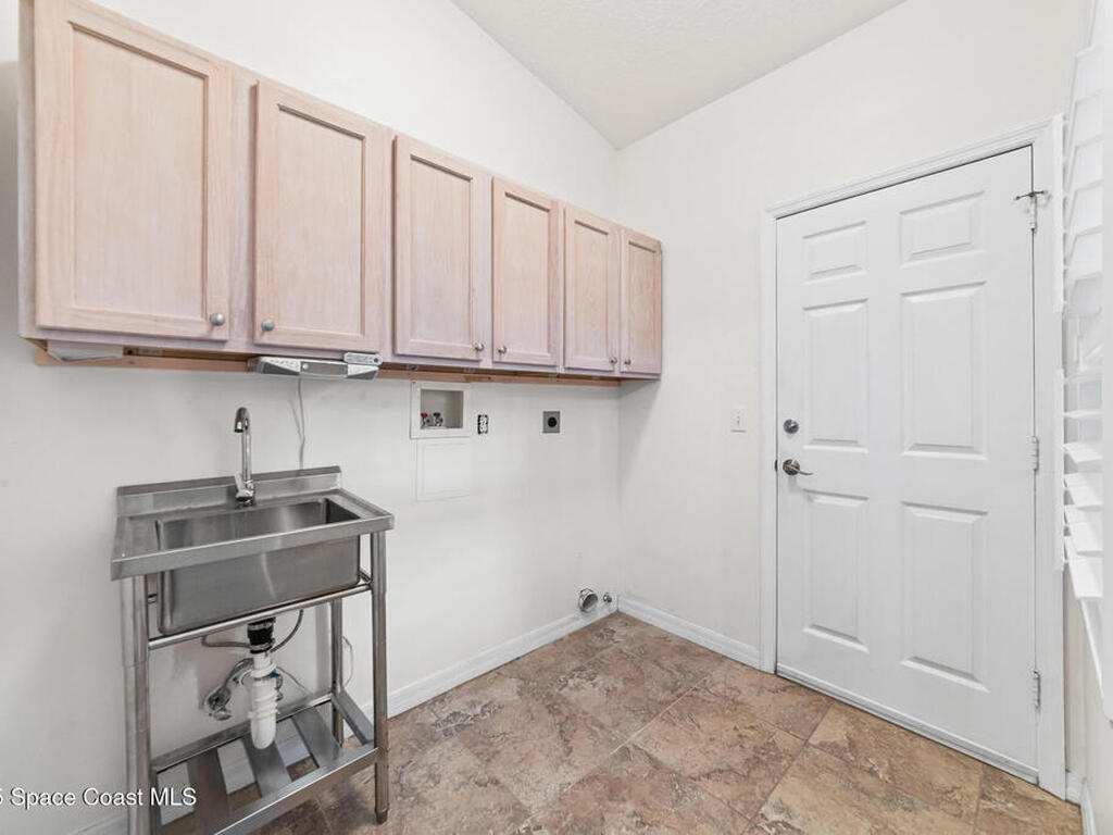 7701 Candlewick Drive, Melbourne, FL 32940