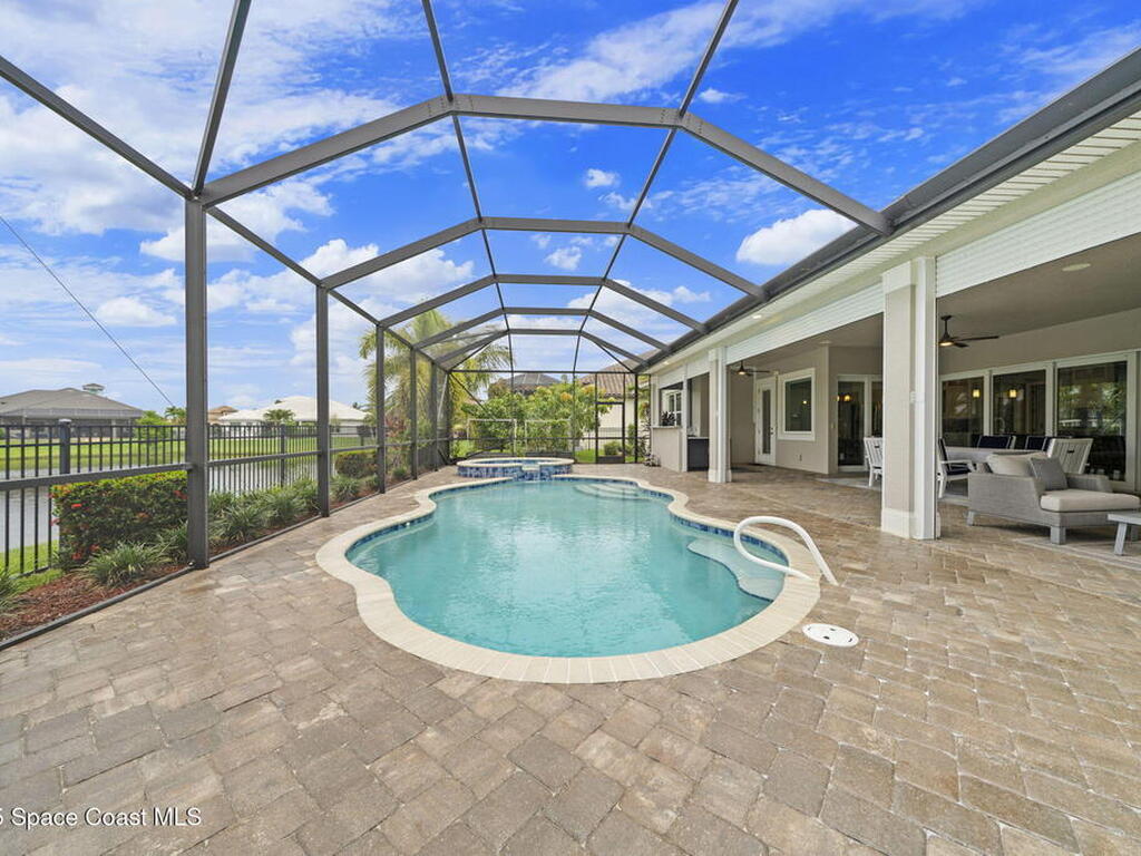 7962 Barrosa Circle, Melbourne, FL 32940